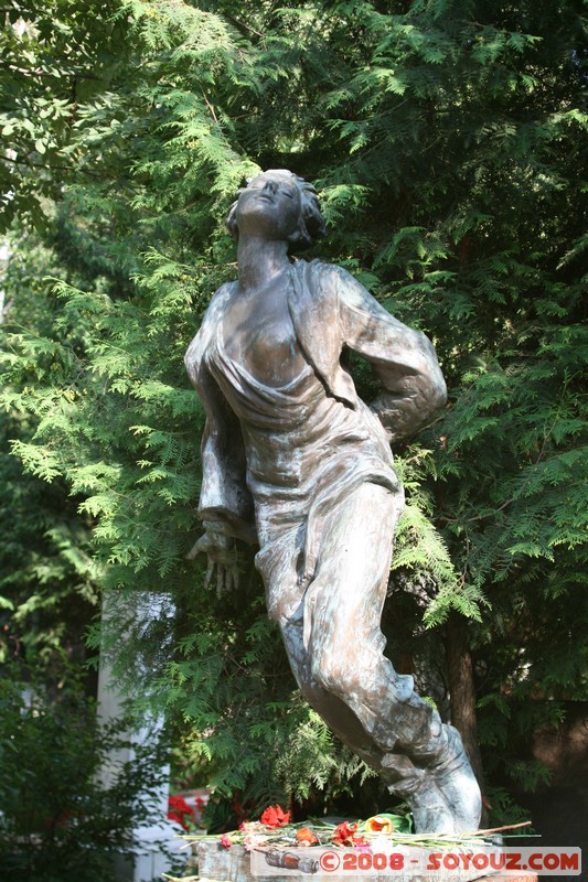 Moscou - Cimetiere Novodevichy
Mots-clés: cimetiere statue