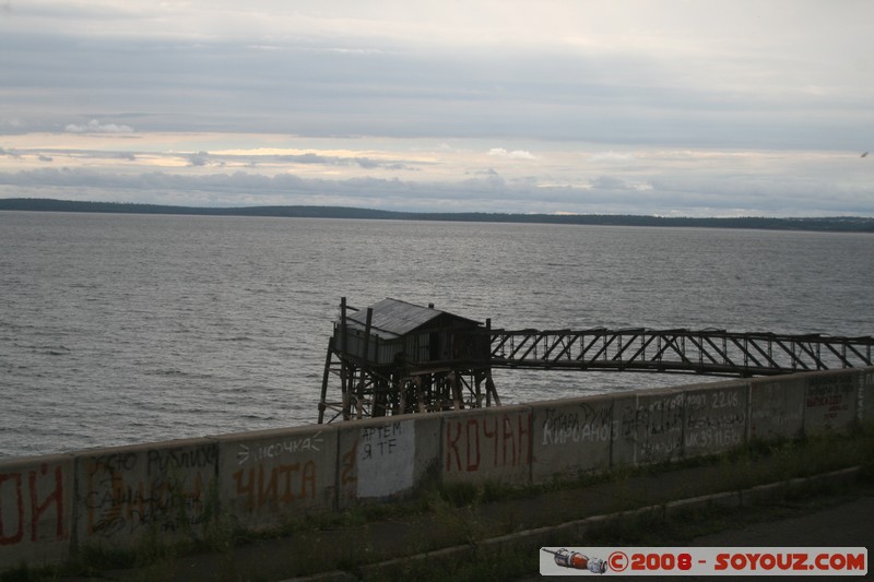 Train Krasnoiarsk - Severobaikalsk - Lac de Bratsk
Mots-clés: Riviere