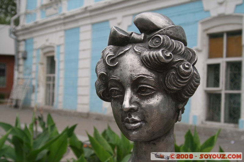 Omsk - Statue de Lyuba
Mots-clés: statue sculpture