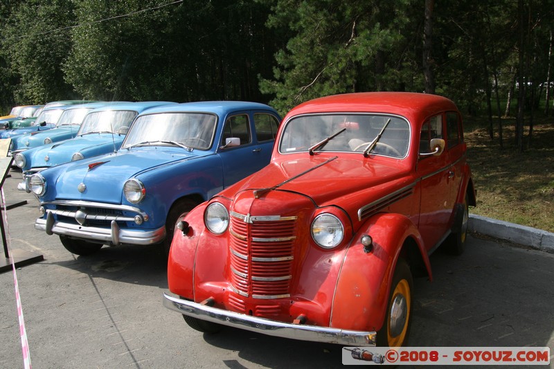 Musee voitures - Moskvitch 401 (1954-56)
Mots-clés: voiture Communisme