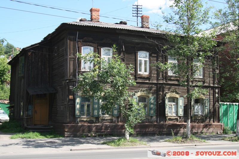 Tomsk - Maison en bois sur oul Rozy-Liouxembourg
Mots-clés: Bois