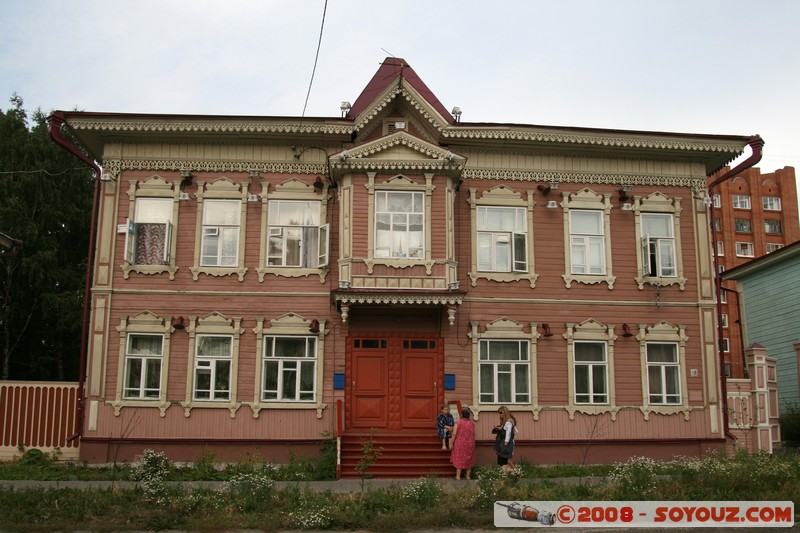 Tomsk - Maison en bois sur oul Dzerjinskovo
Mots-clés: Bois