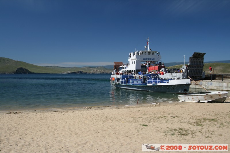 Olkhon - Tashkay - Le ferry
Mots-clés: bateau Lac