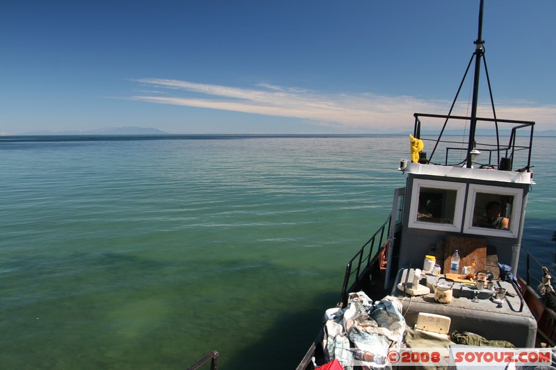 Olkhon - Uzury
Mots-clés: bateau Lac