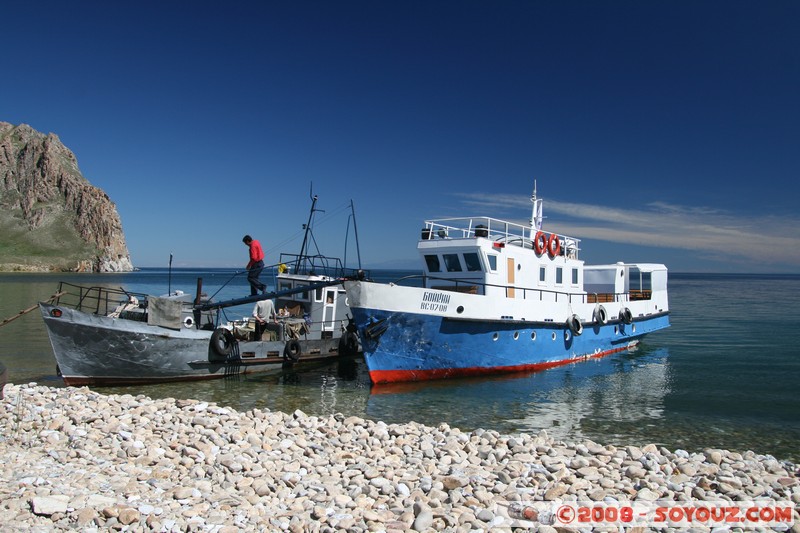 Olkhon - Uzury
Mots-clés: bateau Lac