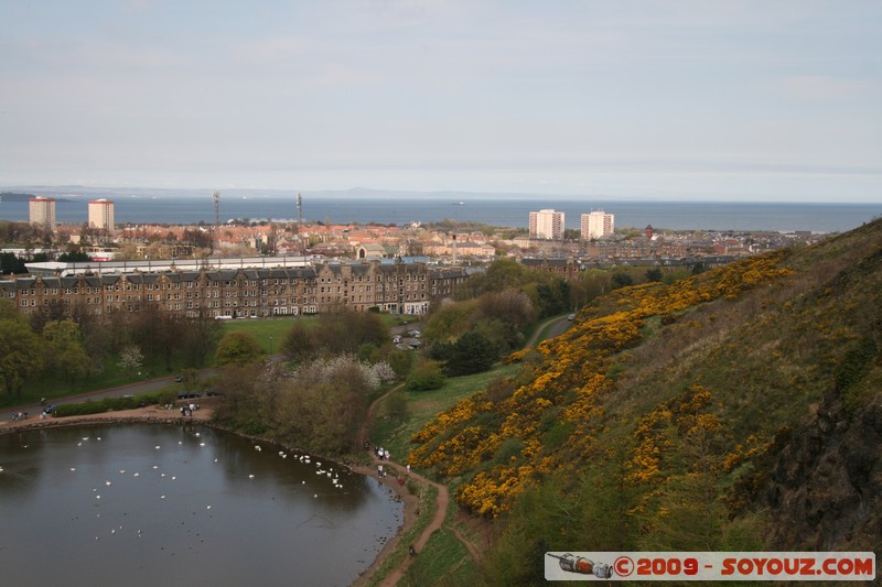 Edinburgh - Holyrood Park - Saint Margaret's Loch
Queen's Dr, Edinburgh, City of Edinburgh EH8 8, UK
Mots-clés: Parc