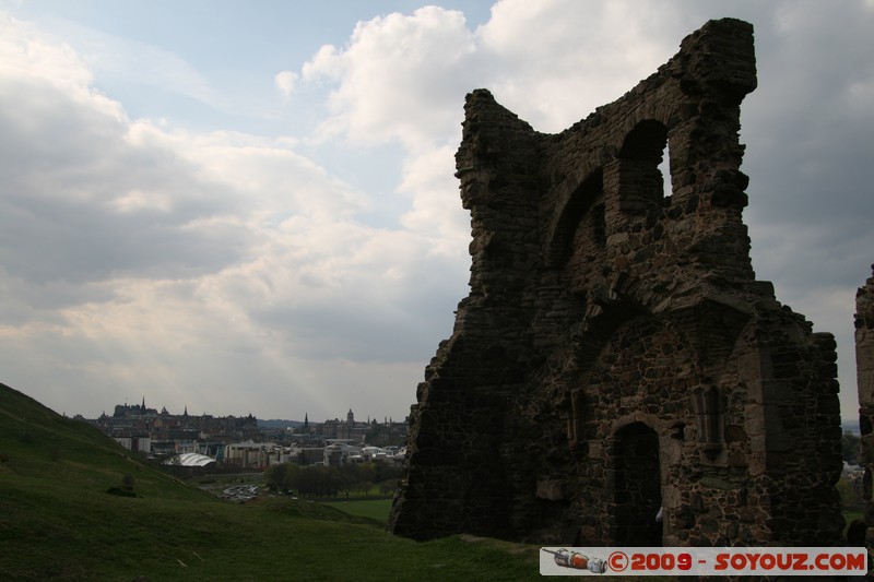 Edinburgh - Holyrood Park - Saint Anthony's Chapel
Queen's Dr, Edinburgh, City of Edinburgh EH8 8, UK
Mots-clés: Parc Ruines Eglise