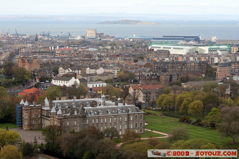Edinburgh - Holyroodhouse palace
Queen's Dr, Edinburgh, City of Edinburgh EH8 8, UK
Mots-clés: Parc chateau