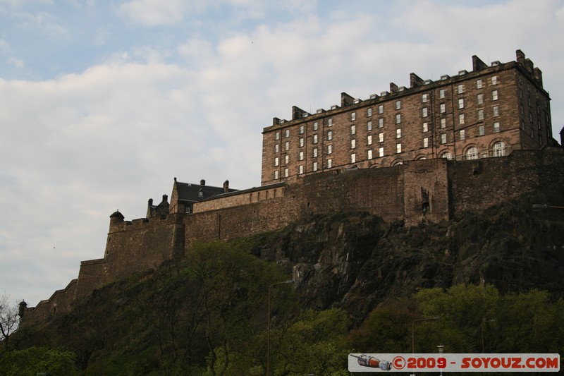 Edinburgh Castle from Grassmarket
Castle Terrace, Edinburgh, City of Edinburgh EH1 2, UK
Mots-clés: chateau Moyen-age Edinburgh Castle patrimoine unesco