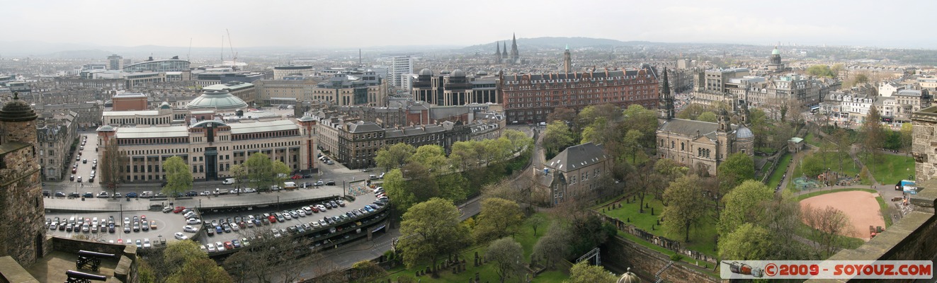 View from Edinburgh Castle - West Princes Street Gardens
Edinburgh, City of Edinburgh, Scotland, United Kingdom
Mots-clés: Edinburgh Castle Eglise panorama