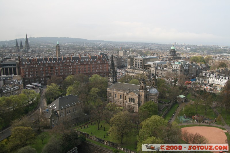 View from Edinburgh Castle - West Princes Street Gardens
Edinburgh, City of Edinburgh, Scotland, United Kingdom
Mots-clés: Edinburgh Castle Eglise St Cuthbert's Church