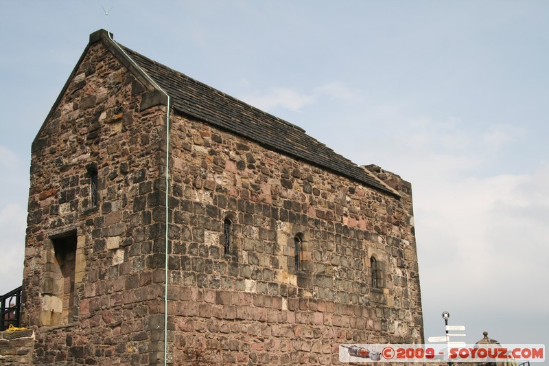 Edinburgh Castle - St Margarets Chapel
Johnston Terrace, Edinburgh, City of Edinburgh EH1 2, UK
Mots-clés: chateau Moyen-age Edinburgh Castle Eglise patrimoine unesco