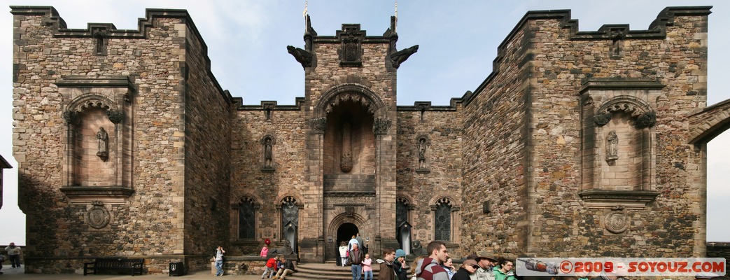 Edinburgh Castle - Scottish National War Memorial
Johnston Terrace, Edinburgh, City of Edinburgh EH1 2, UK
Mots-clés: chateau Moyen-age Edinburgh Castle