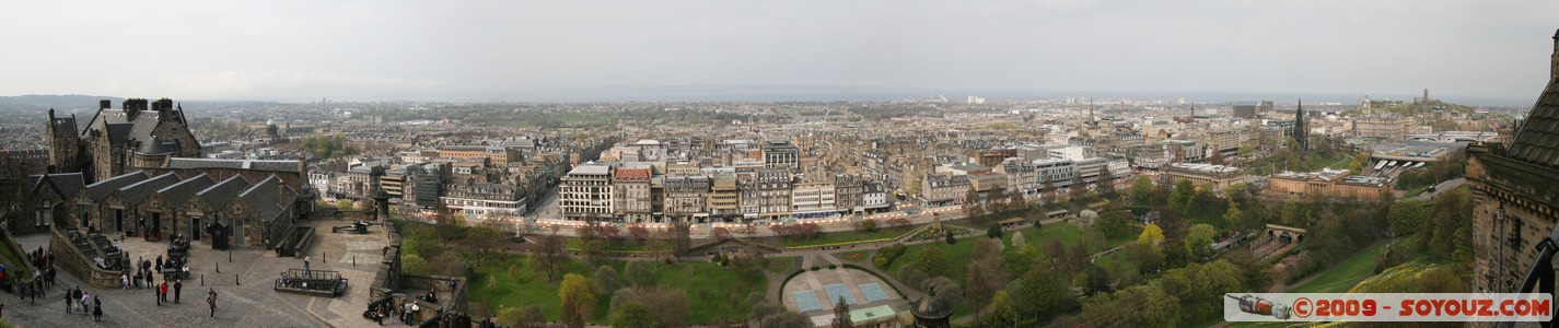 View from Edinburgh Castle - Princes Street Gardens
Johnston Terrace, Edinburgh, City of Edinburgh EH1 2, UK
Mots-clés: chateau Moyen-age Edinburgh Castle Parc panorama patrimoine unesco