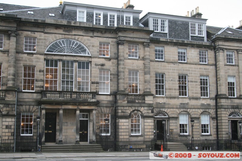 Edinburgh - New Town - Charlotte Square
Cockburn St, Edinburgh, City of Edinburgh EH1 1, UK (Charlotte Square, Edinburgh, City of Edinburgh EH2 4, UK)
Mots-clés: patrimoine unesco