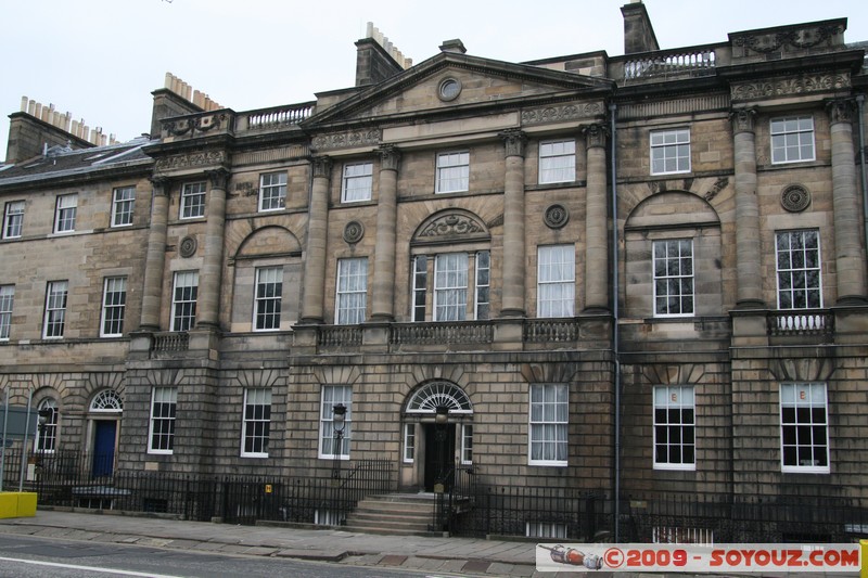 Edinburgh - New Town - Charlotte Square
Market St, Edinburgh, City of Edinburgh EH1 1, UK (N Charlotte St, Edinburgh, City of Edinburgh EH2 4, UK)
Mots-clés: patrimoine unesco