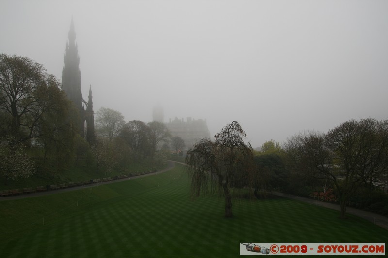 Edinburgh - Princes Street Gardens
The Mound, Edinburgh, City of Edinburgh EH2 2, UK
Mots-clés: brume patrimoine unesco