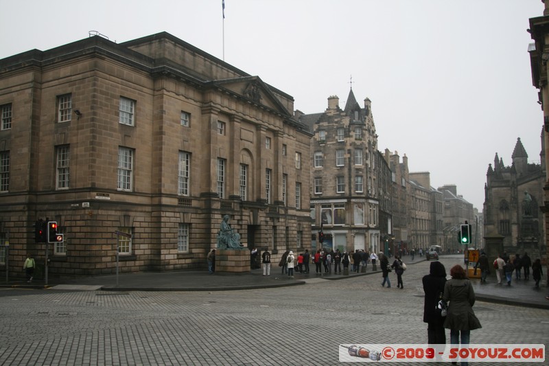 Edinburgh - Royal Mile - Parliament House - Supreme Courts of Scotland
George IV Bridge, Edinburgh, City of Edinburgh EH1 1, UK
Mots-clés: brume patrimoine unesco