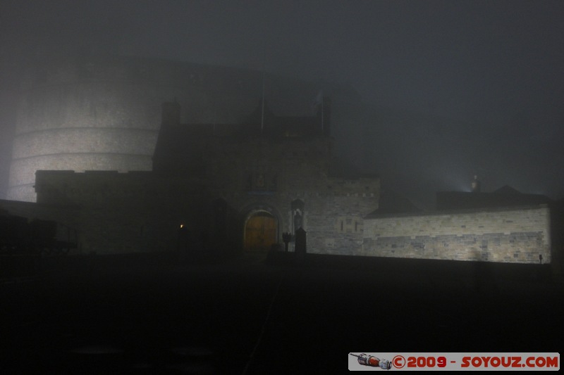 Edinburgh by Night - Castle
Mots-clés: Nuit chateau Edinburgh Castle brume patrimoine unesco