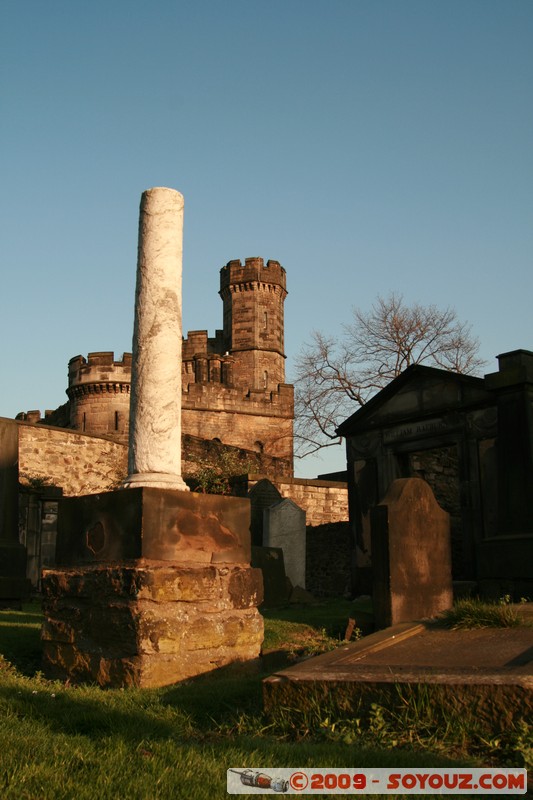 Edinburgh - Old Calton Cemetery
Calton Rd, Edinburgh, City of Edinburgh EH8 8, UK
Mots-clés: sunset cimetiere