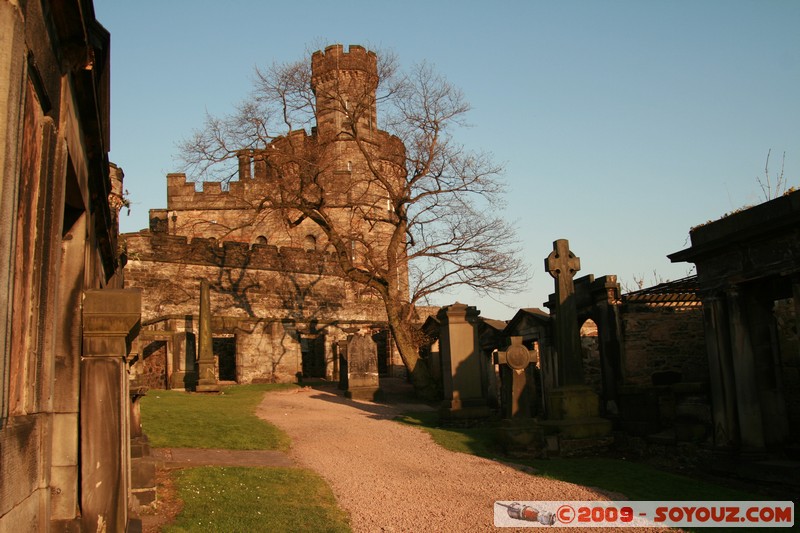 Edinburgh - Old Calton Cemetery
Calton Rd, Edinburgh, City of Edinburgh EH8 8, UK
Mots-clés: sunset cimetiere