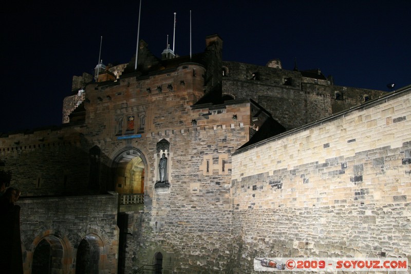 Edinburgh Castle by night
Johnston Terrace, Edinburgh, City of Edinburgh EH1 2, UK
Mots-clés: Nuit chateau Moyen-age Edinburgh Castle patrimoine unesco