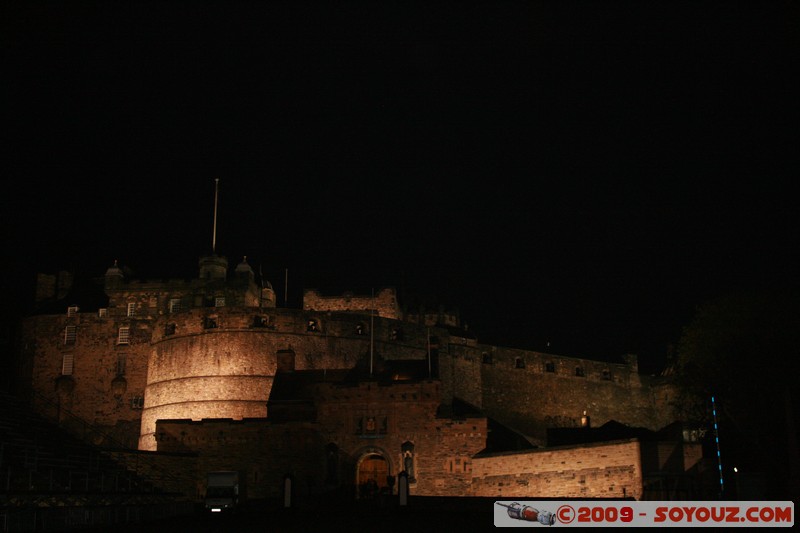 Edinburgh Castle by night
Johnston Terrace, Edinburgh, City of Edinburgh EH1 2, UK
Mots-clés: Nuit chateau Moyen-age Edinburgh Castle patrimoine unesco