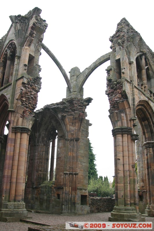 The Scottish Borders - Melrose Abbey
Melrose Abbey, Cloisters Rd, the Scottish Borders, The Scottish Borders TD6 9, UK
Mots-clés: Eglise Ruines