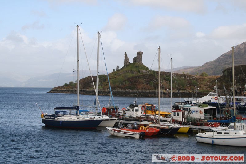 Skye - Kyleakin
Kyleakin, Highland, Scotland, United Kingdom
Mots-clés: bateau chateau Ruines