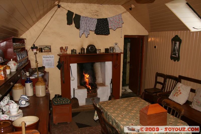 Hebridean Islands - Lewis - Gearrannan Blackhouse
Carloway, Western Isles, Scotland, United Kingdom
Mots-clés: Blackhouse