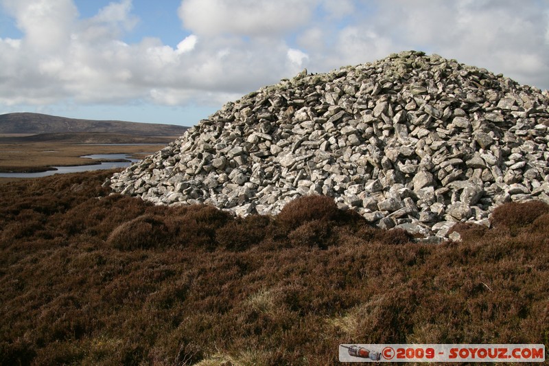 Hebridean Islands - North Uist - Bharpa Langass
A867, Eilean Siar HS6 5, UK
Mots-clés: cairns prehistorique Megalithique