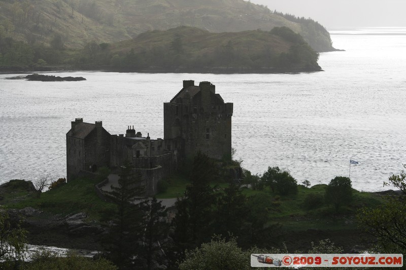 Highland - Eilan Donan Castle
Castle used in Highlander
Dornie, Highland, Scotland, United Kingdom
Mots-clés: chateau Movie location Eilan Donan Castle Highlander Lac Loch Duich