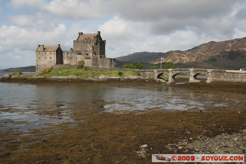 Highland - Eilan Donan Castle
A87, Highland IV40 8, UK
Mots-clés: chateau Eilan Donan Castle Movie location Highlander