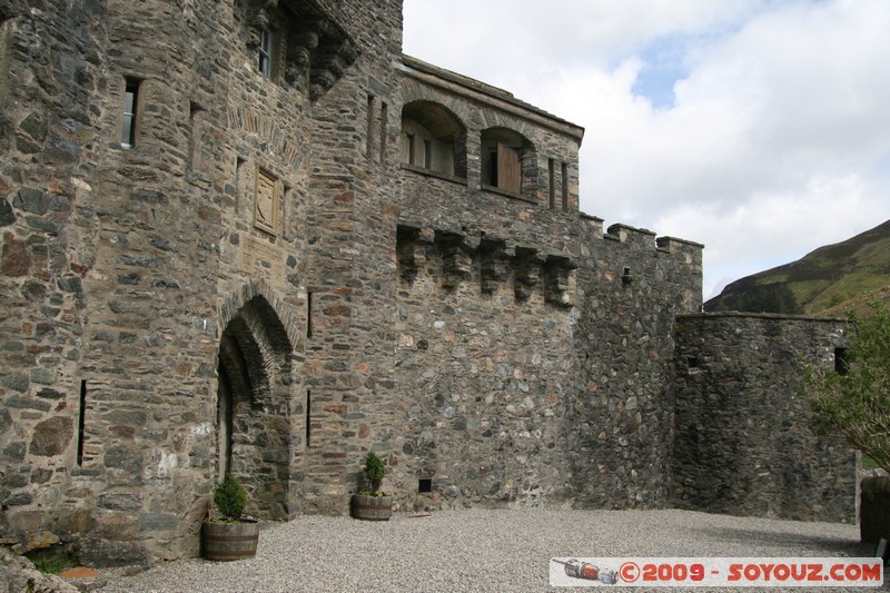 Highland - Eilan Donan Castle
Dornie, Highland, Scotland, United Kingdom
Mots-clés: chateau Eilan Donan Castle Movie location Highlander