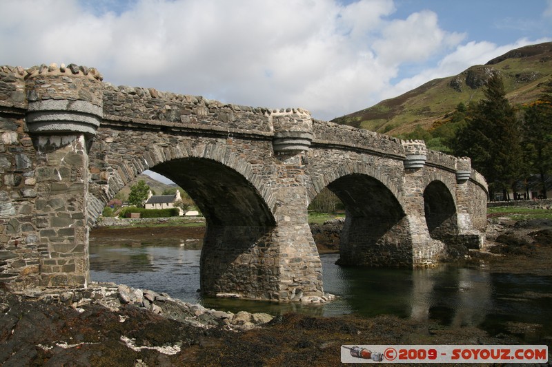 Highland - Eilan Donan Castle
Dornie, Highland, Scotland, United Kingdom
Mots-clés: chateau Eilan Donan Castle Movie location Highlander Pont