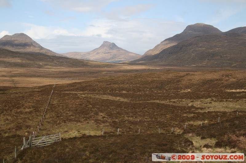 Highland - Ben More Coigach - Stac Pollaidh in the middle
A835, Highland IV26 2, UK
Mots-clés: paysage Montagne