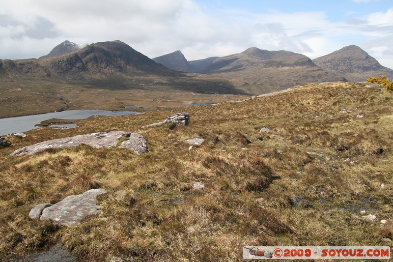 Highland - Ben More Coigach
Knockan, Highland, Scotland, United Kingdom
Mots-clés: paysage Lac Montagne