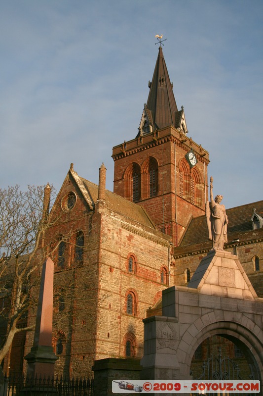 Orkney - Kirkwall - St Magnus Cathedral at sunset
Kirkwall, Orkney, Scotland, United Kingdom
Mots-clés: Eglise sunset cimetiere