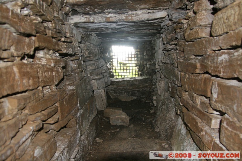 Orkney - Rousay - Taversoe Tuick
Redland, Orkney, Scotland, United Kingdom
Mots-clés: prehistorique cairns