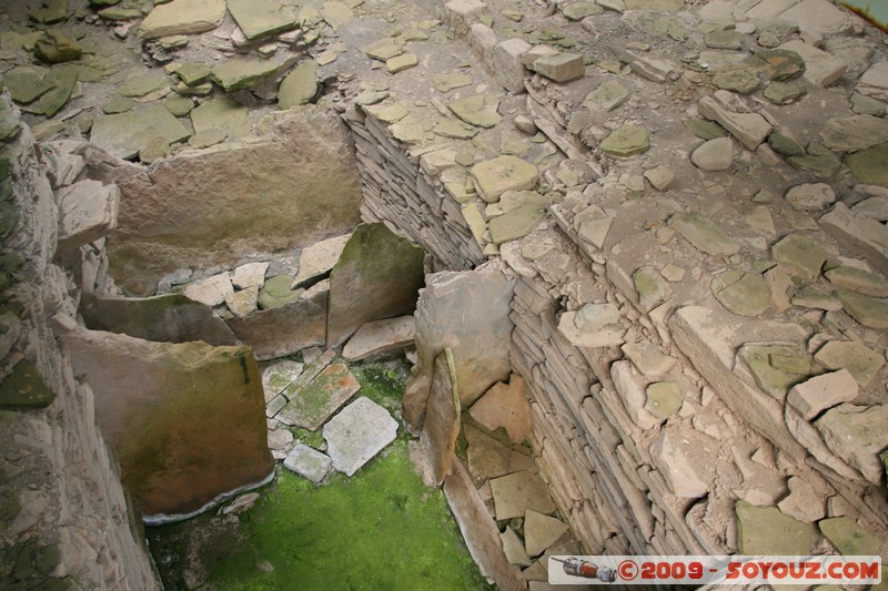 Orkney - Rousay - Midhowe Cairns
Georth, Orkney, Scotland, United Kingdom
Mots-clés: Ruines cairns prehistorique