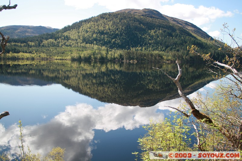 Highland - Loch Laggan
A86, Highland PH20 1, UK
Mots-clés: paysage Lac
