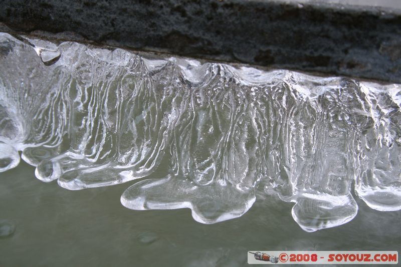 Berne - Simsonbrunnen - Glace
Mots-clés: Neige Fontaine