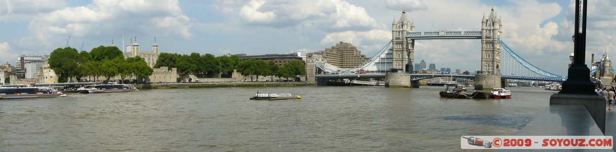 London - Southwark - Tower Bridge - panorama
