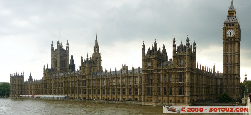 London - Palace of Westminster and Big Ben - panorama
Mots-clés: Big Ben Horloge patrimoine unesco Palace of Westminster Riviere thames panorama