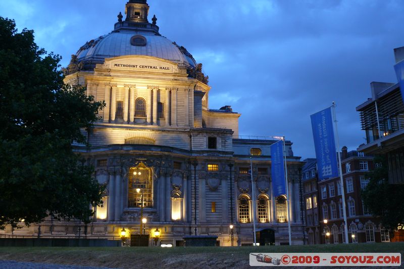 London - Westminster - Methodist Central Hall
Broad Sanctuary, Westminster, London SW1P 3, UK
Mots-clés: Nuit Eglise