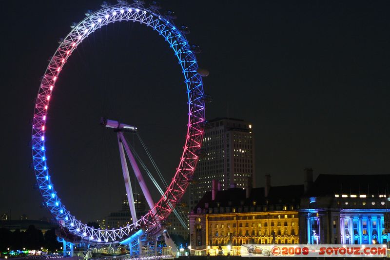 London - Westminster - London Eye by Night
Embankment Pl, Westminster, London WC2N 5, UK
Mots-clés: Nuit London Eye