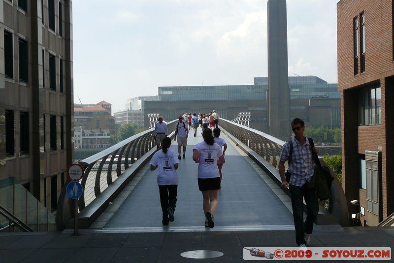 London - The City - Millennium Bridge
Upper Thames St, City of London, EC4V 3, UK
Mots-clés: Millennium Bridge