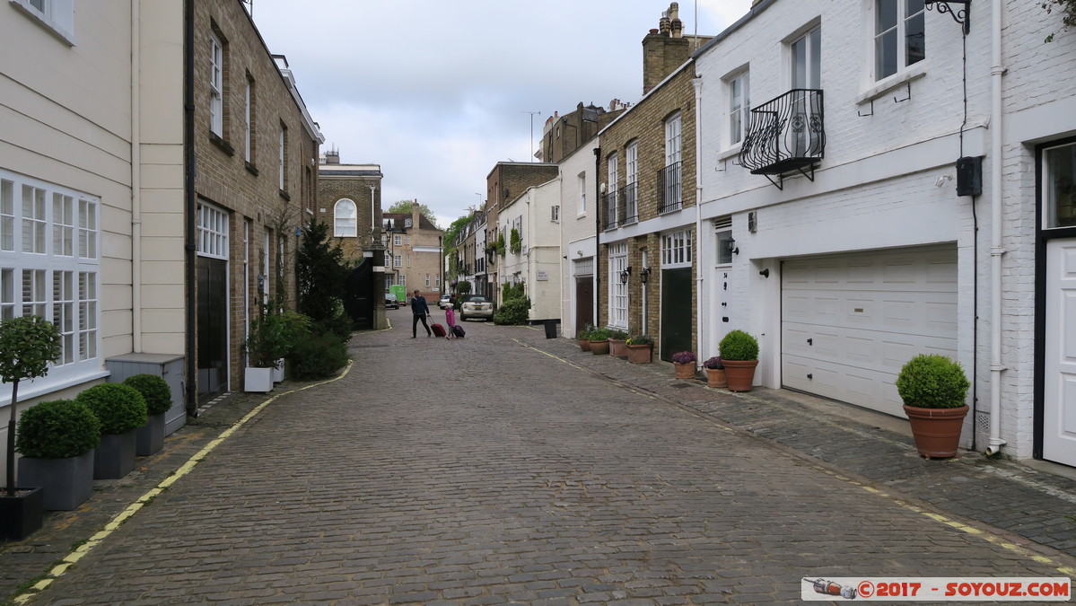 London - Hyde Park Gardens Mews
Mots-clés: England GBR geo:lat=51.51321288 geo:lon=-0.17101765 geotagged Hyde Park Ward Paddington Royaume-Uni London Londres Hyde Park Gardens Mews