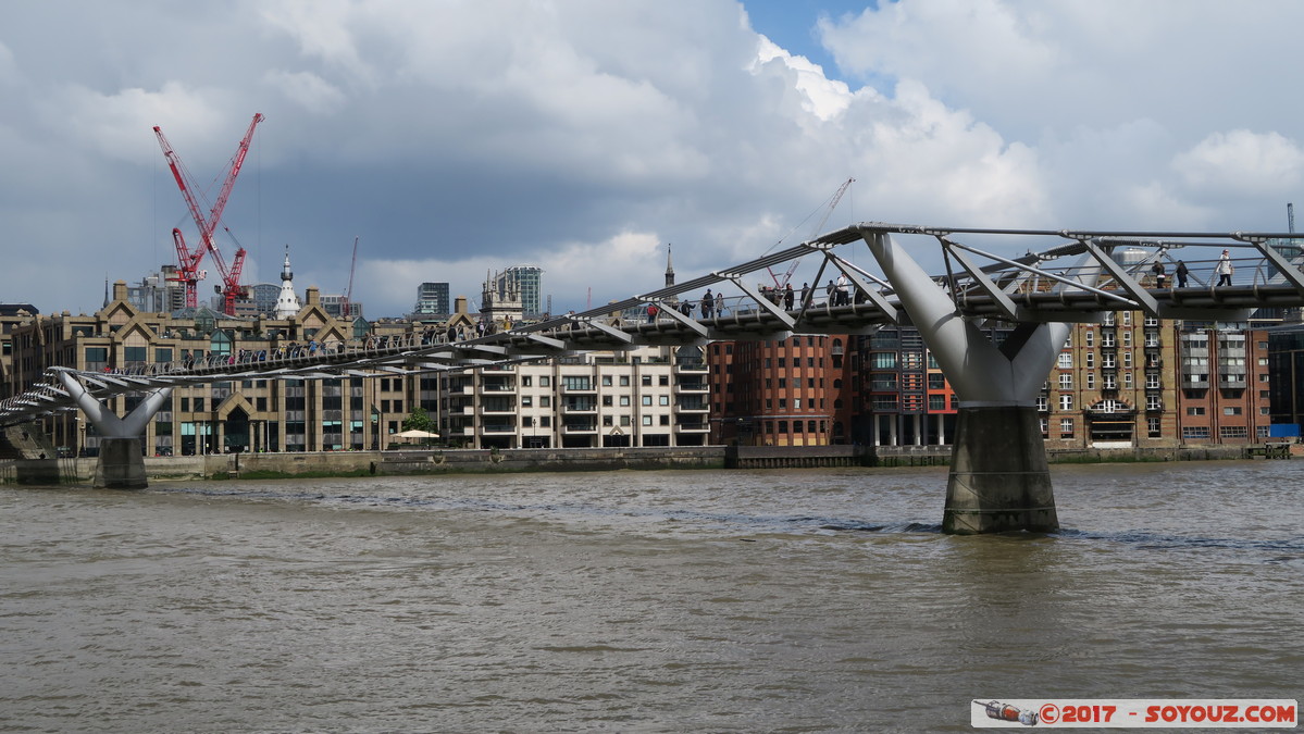 London - Millennium Bridge
Mots-clés: Cathedrals Ward England GBR geo:lat=51.50849676 geo:lon=-0.09942509 geotagged Puddle Dock Royaume-Uni London Londres Riviere thames thamise Millennium Bridge Pont