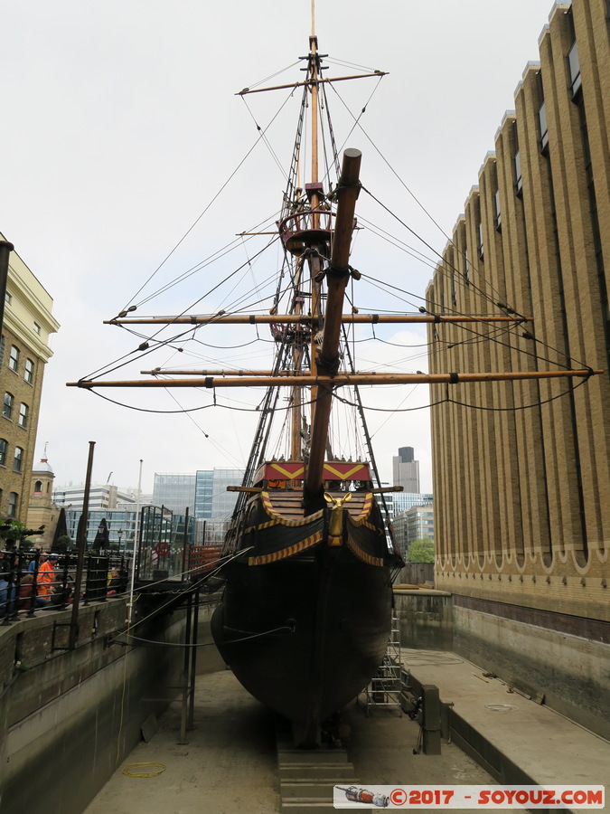 London - Golden Hind Museum
Mots-clés: Cathedrals Ward City of London England GBR geo:lat=51.50666546 geo:lon=-0.09037481 geotagged Royaume-Uni London Londres Golden Hind bateau